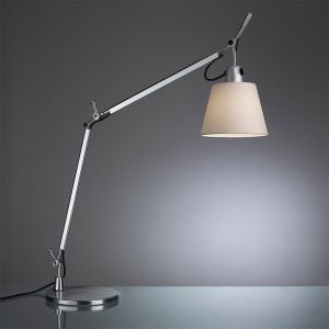 Lampada Tolomeo lampada da tavolo basculante design Artemide scontata