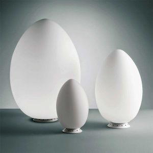 Lampe FontanaArte Uovo lampe de  table - Lampe design moderne italien