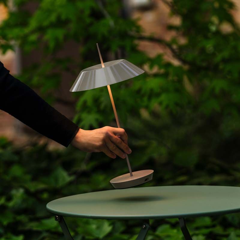 Lampada Mayfair Mini lampada da tavolo portatile Vibia